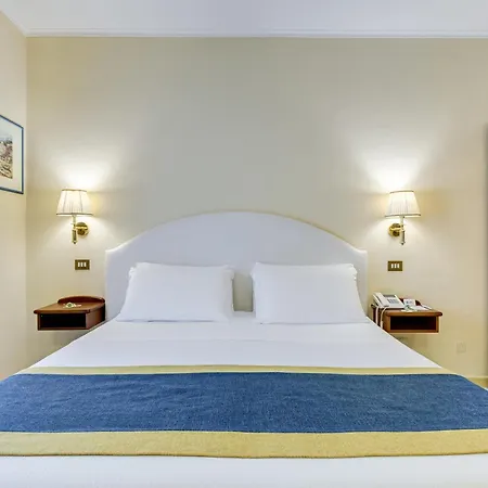 Western La Solara Hotel 4*