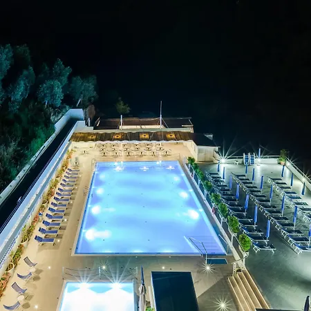Ξενοδοχείο Western La Solara 4*