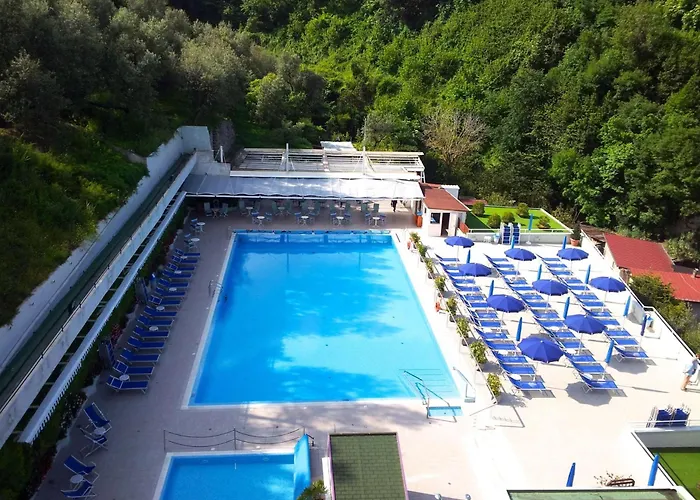 Western La Solara 4*