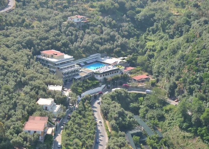 Western La Solara Otel 4*