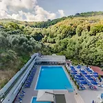 Ξενοδοχείο Western La Solara 4*