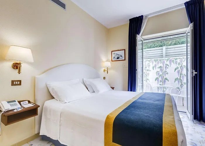 Western La Solara Hotel 4*